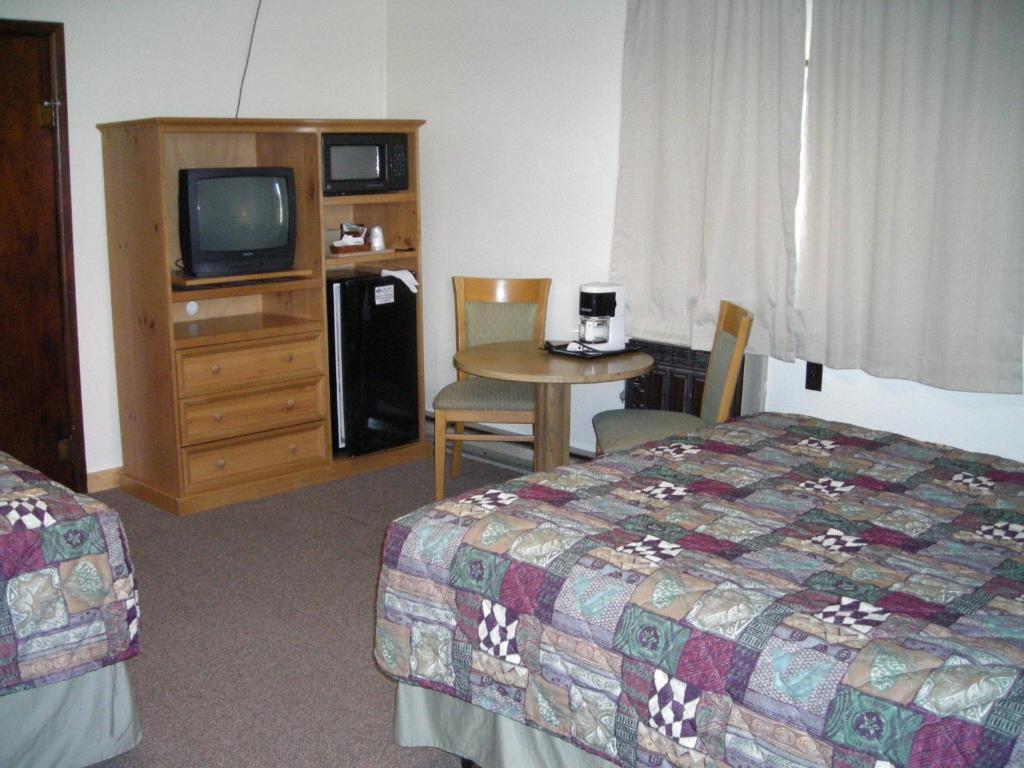 Falls Motel 톰슨 폴 객실 사진